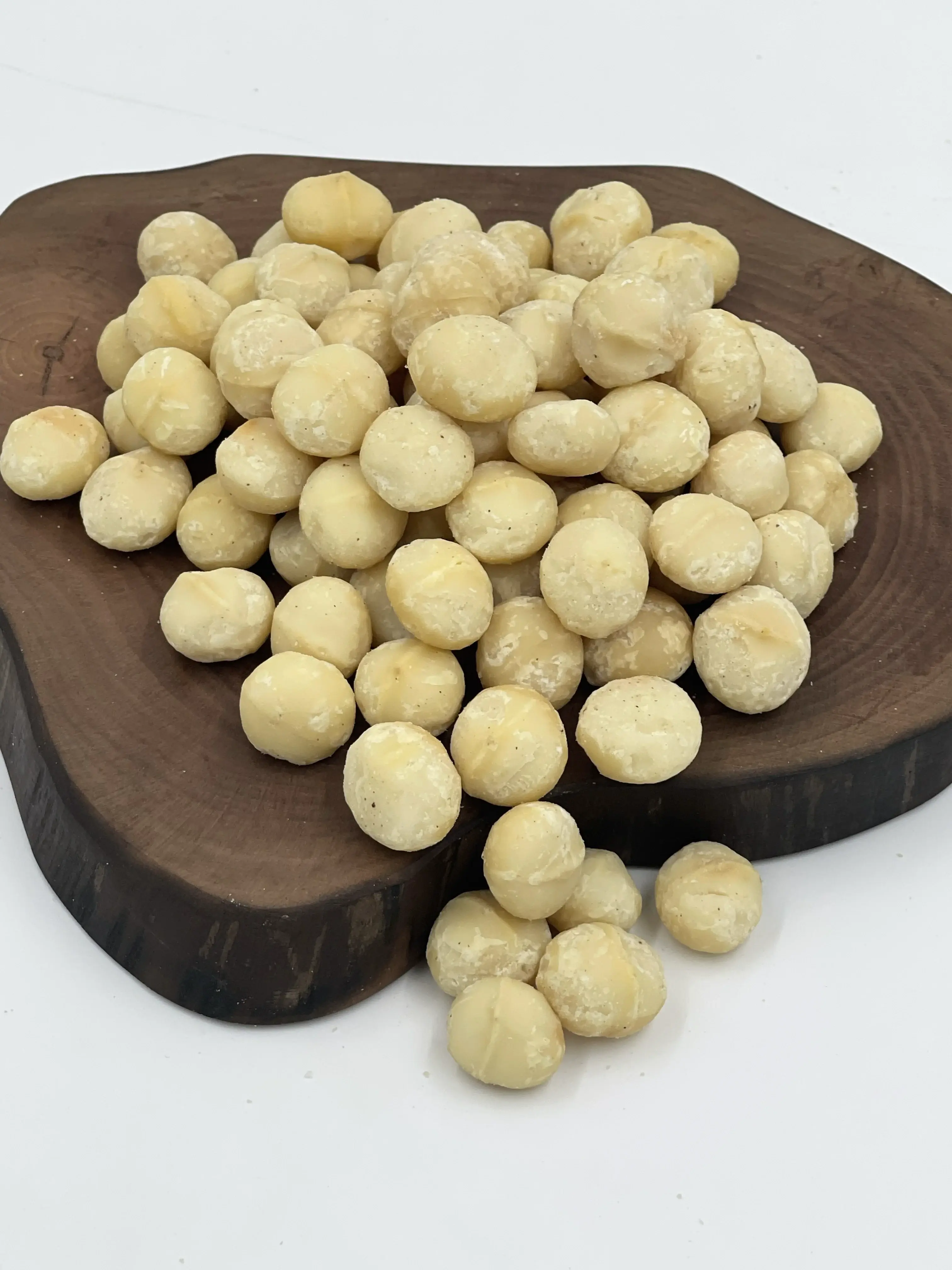 Shelled Macadamia Kernels thumbnail 3