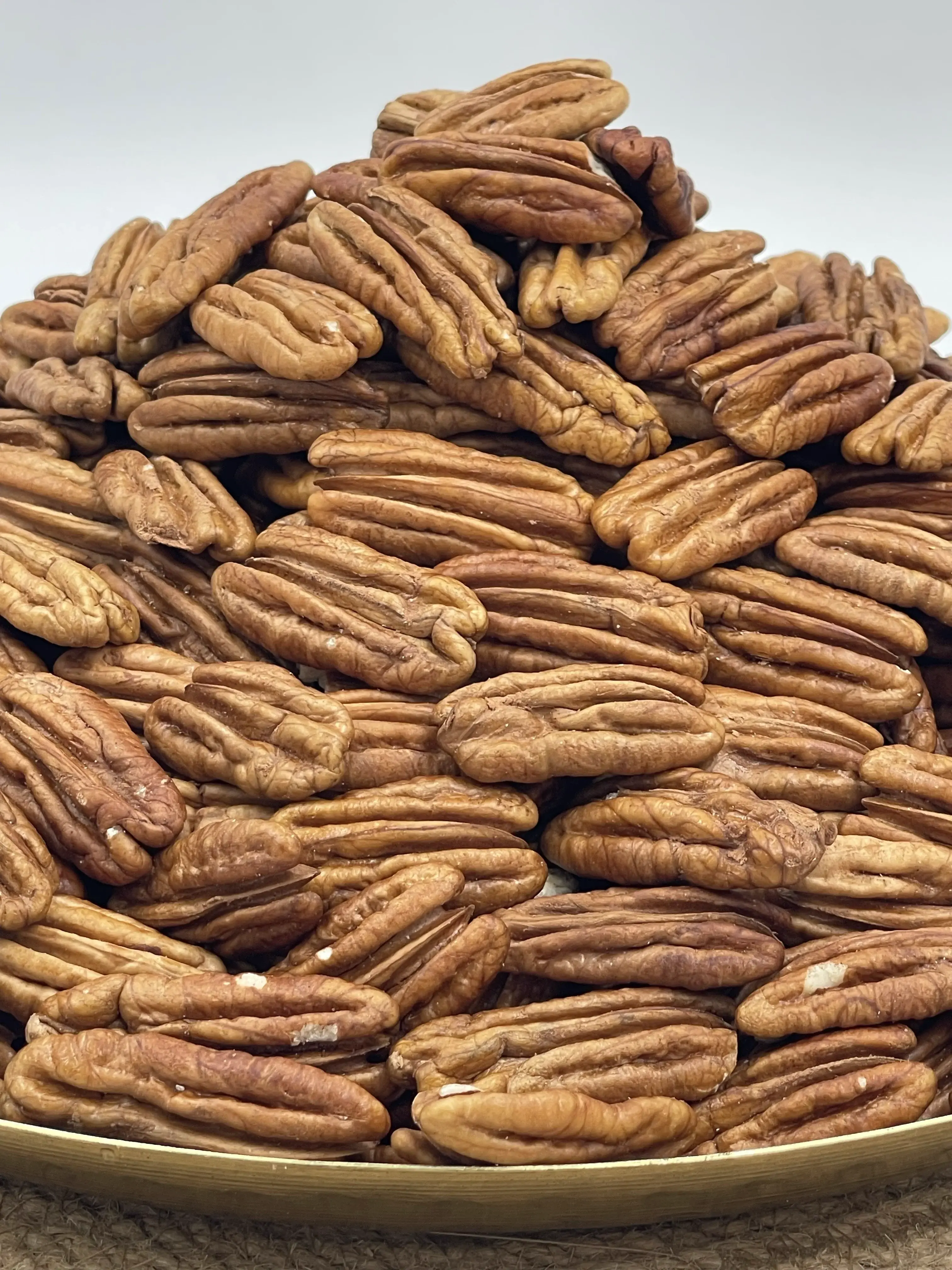 Shelled Pecan Halves thumbnail 2