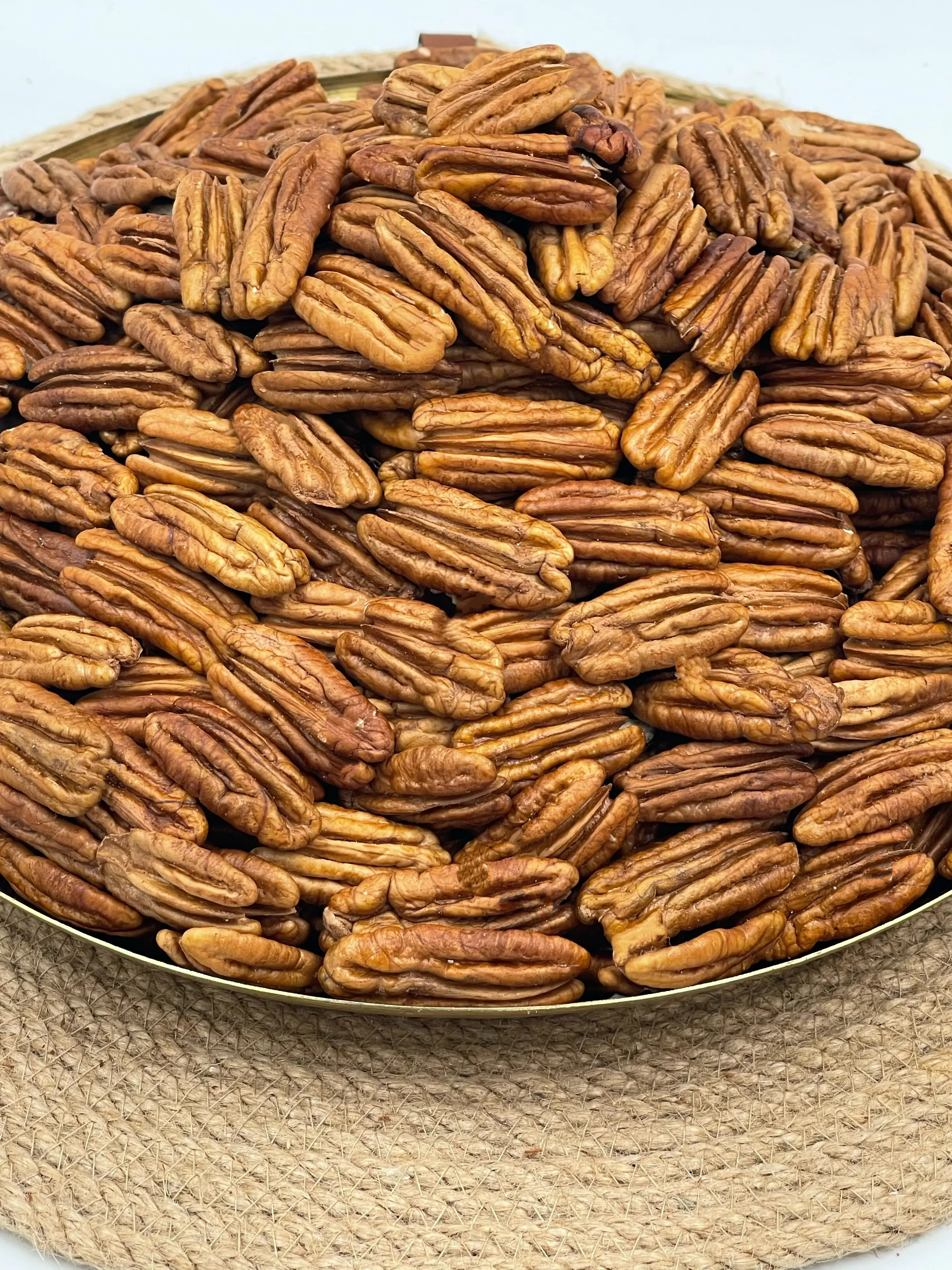 Shelled Pecan Halves thumbnail 4