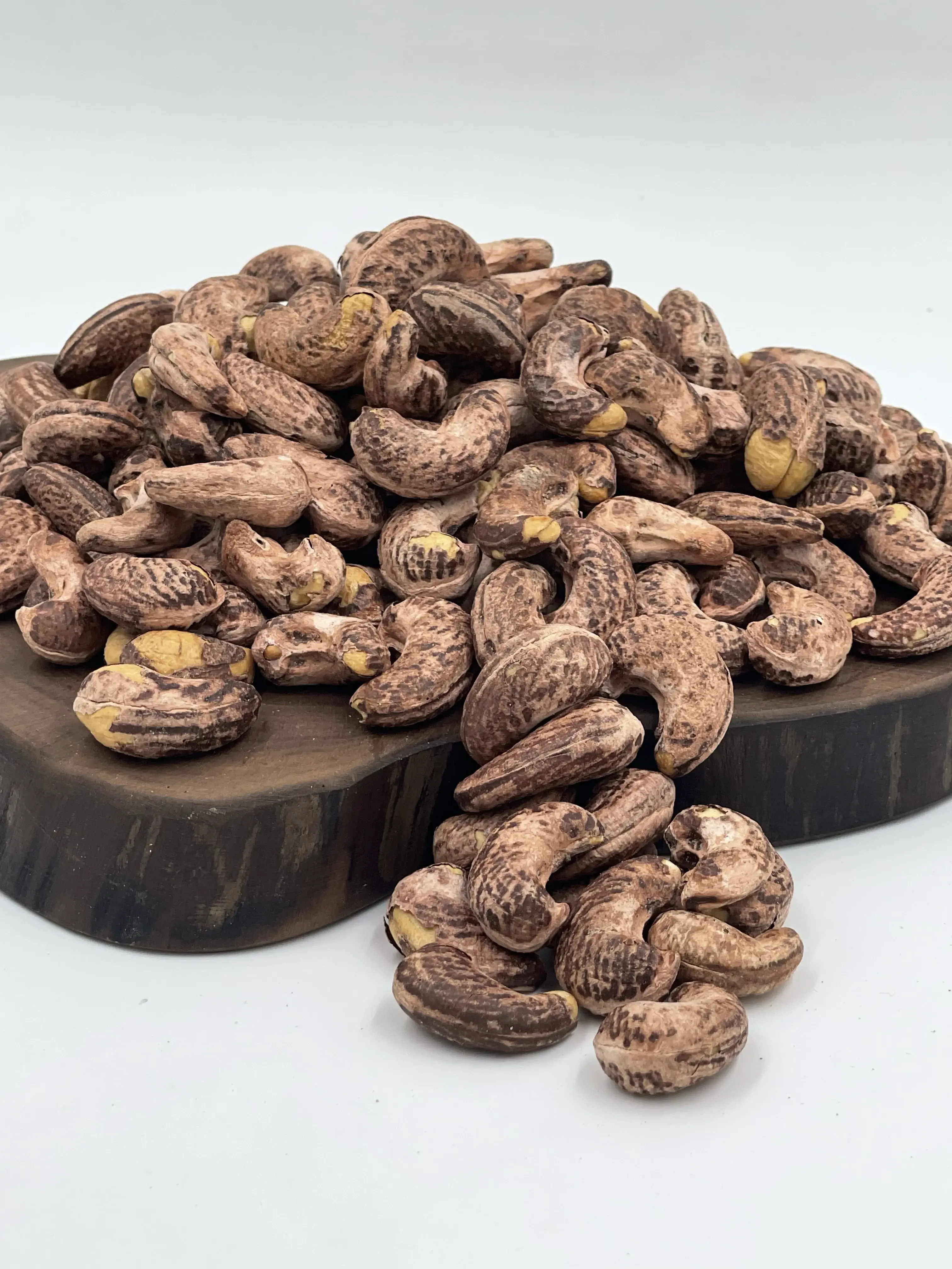 Skin-On Roasted Cashews thumbnail 4