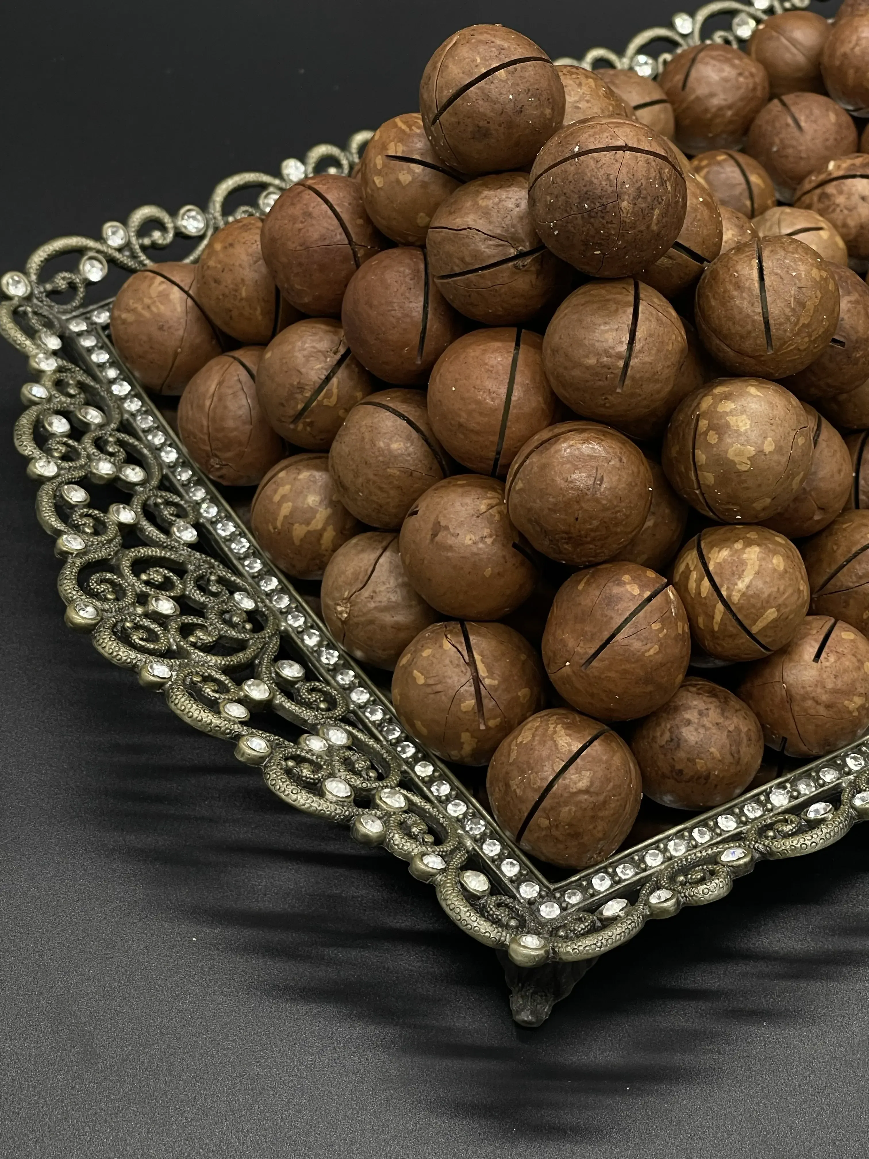 In-Shell Macadamia Nuts thumbnail 2