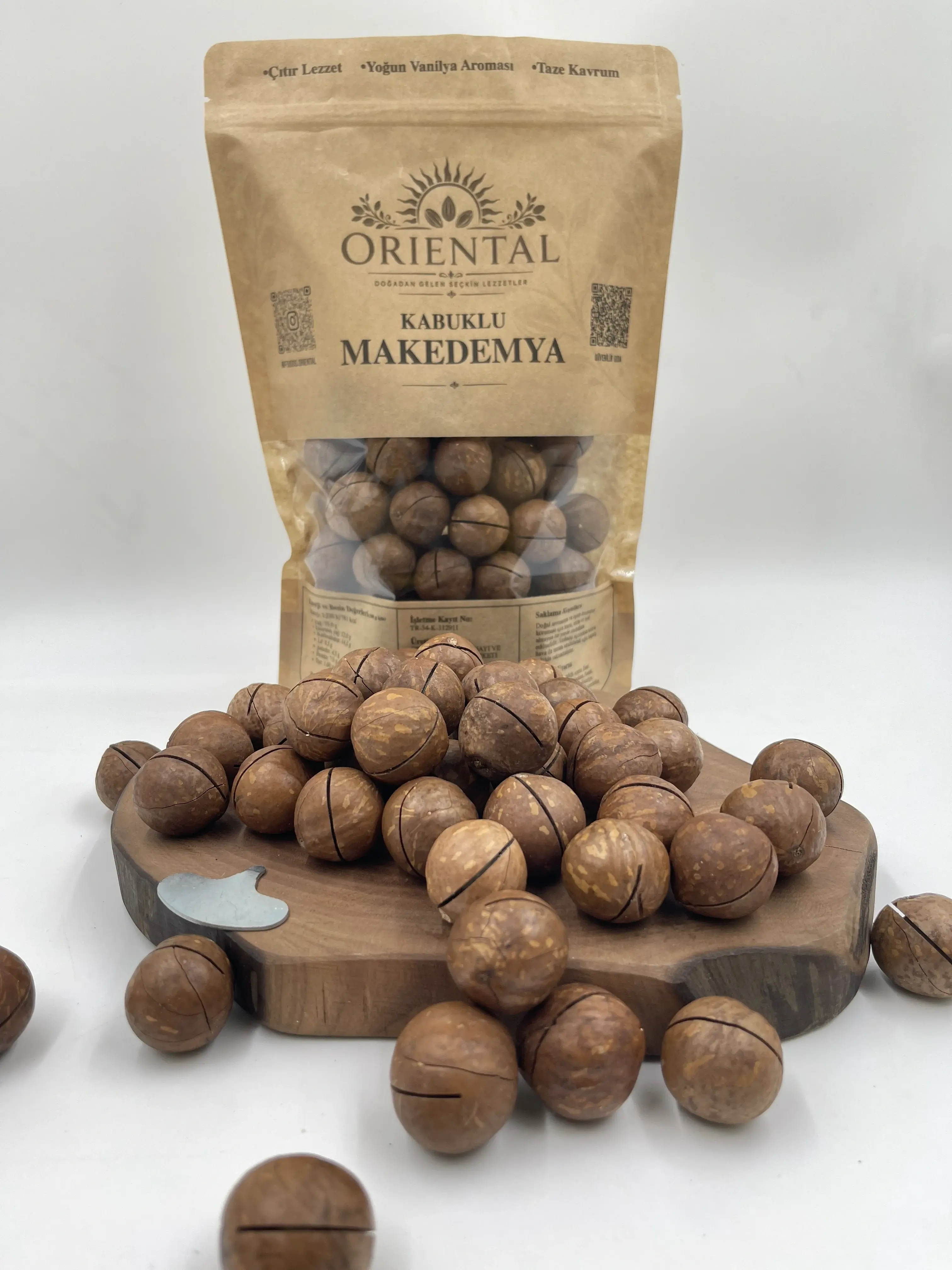 In-Shell Macadamia Nuts thumbnail 3